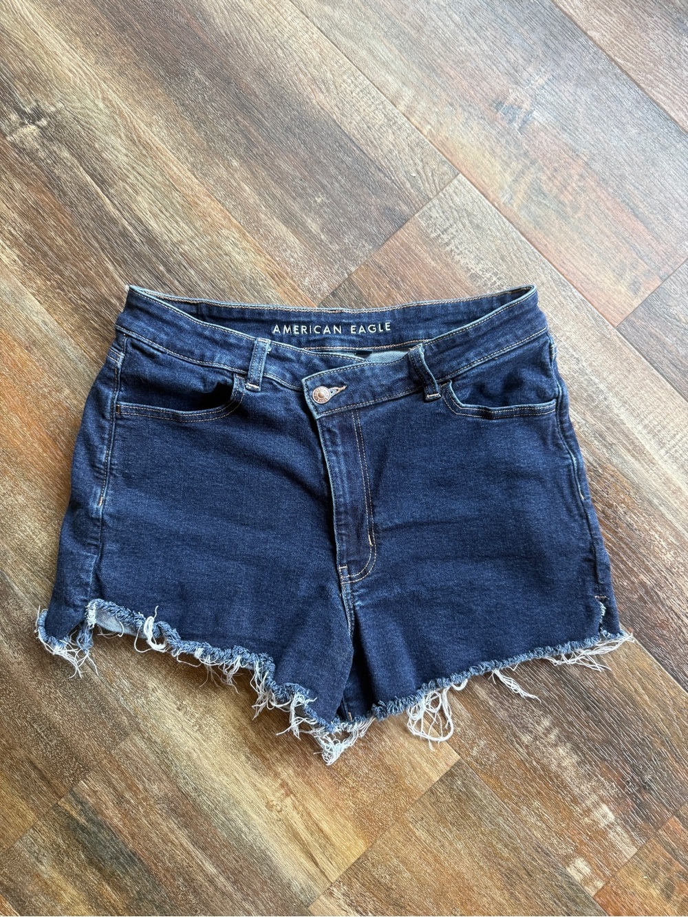 AE Stretch Crossover Waist Denim Mom Short Stretch Size 12